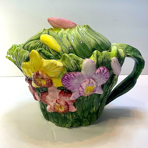 PREOWNED FLORAL PORCELAIN 3D HAND-PAINTED FLOWER TEAPOT - Picture 1 of 11